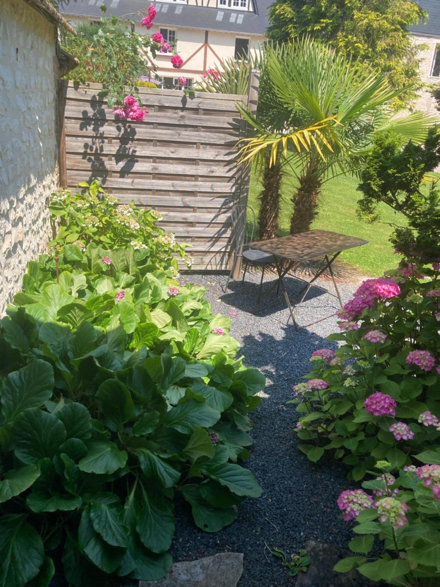 L'Oreade Amfreville-sur-Iton Exterior photo